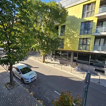 Serenity In The Heart Of With Free Parking Апартаменты Варна