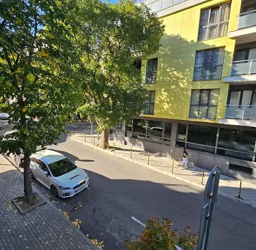 Serenity In The Heart Of With Free Parking Апартаменты Варна