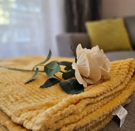 Апартаменты Serenity In The Heart Of With Free Parking