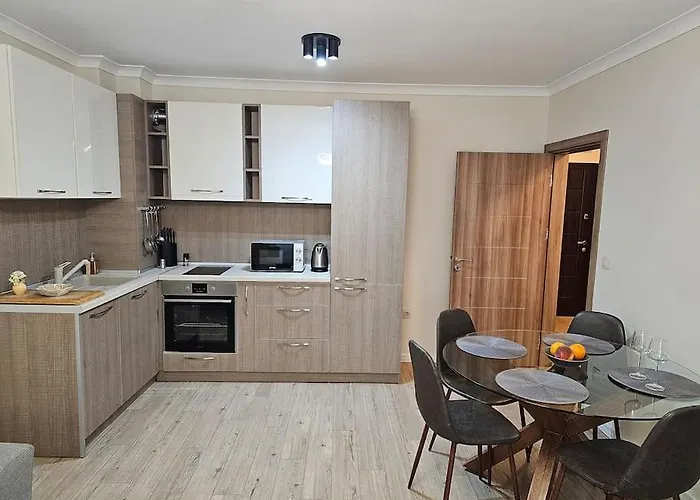 Serenity In The Heart Of With Free Parking *